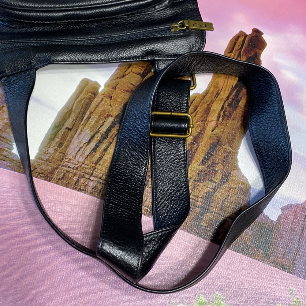 🖤🩵Unisex Clarks Crossbody Genuine Leather bag. - Picture 5 of 11